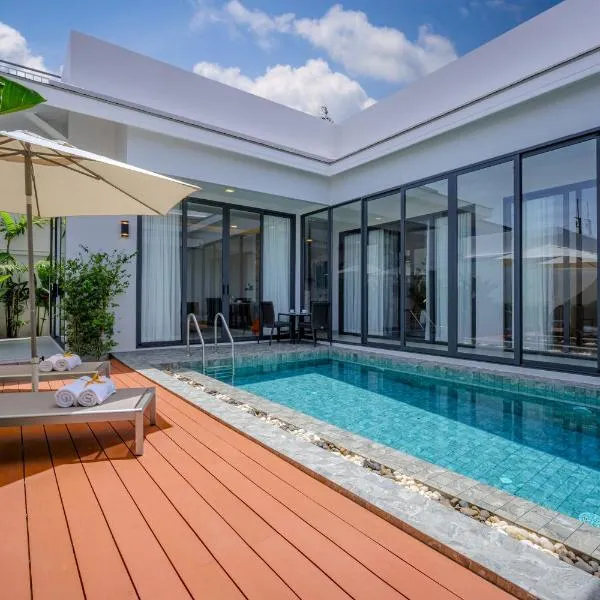 Barringtonia pool villa, hotell i Phuket stad