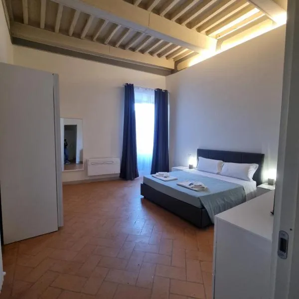 35 Rooms Palazzo Buoninsegni, ξενοδοχείο σε Colle Val D'Elsa