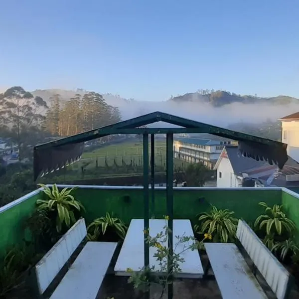 Greenview holiday inn, hotel in Munnar
