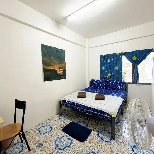 Madam Guesthouse, hotel in Krabi town