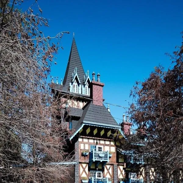 藍色城堡茱諾法式甜點, hotel v destinaci Puli