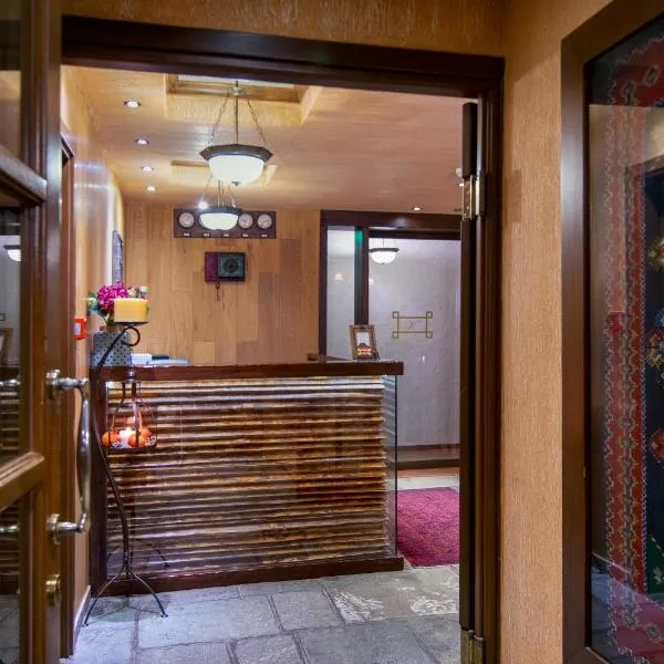 Hotel Kassaros, hotel di Metsovo