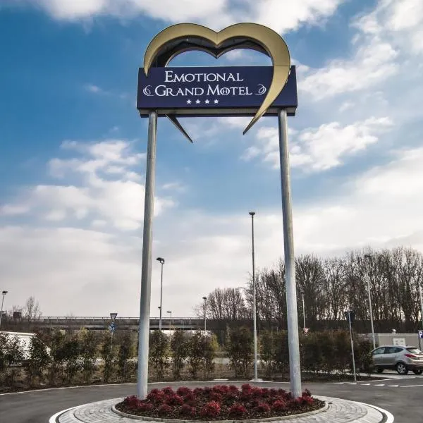 Emotional Grand Motel, Hotel in Fontaneto dʼAgogna