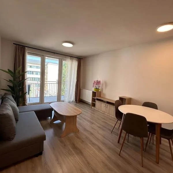 Modern cabin with garage, hotel in Budapest