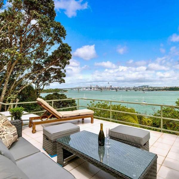 Arohanui Waterfront Villa, Auckland