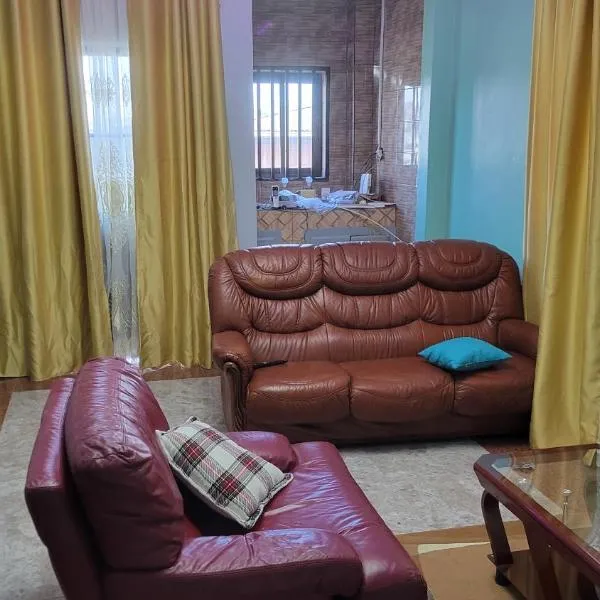 Carolina Lodging Apartment - Free & Fast Wi-Fi, hotel in Douala