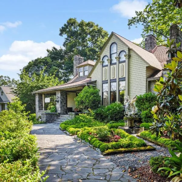 Stonehurst Place Bed & Breakfast, hotel in Atlanta