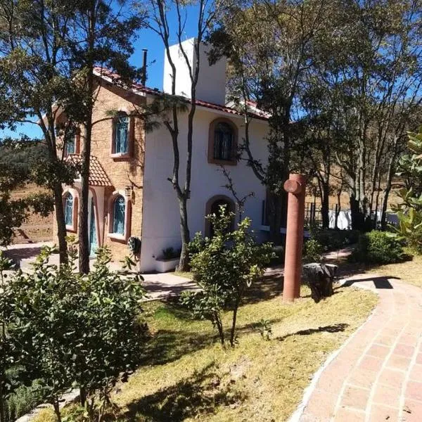 Cabaña Amealco Encino, hotel v destinaci Amealco
