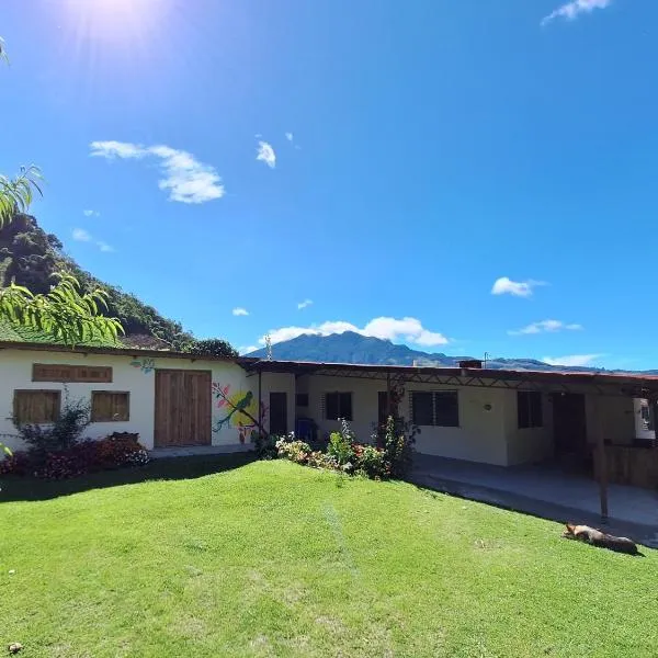 Las Nubes Hostal，位于Las Nubes的酒店