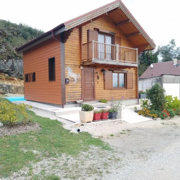 Le Chalet des Comtois, ξενοδοχείο σε Cernans