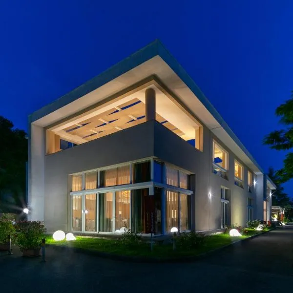 Admiral Park Hotel by Falco D'Oro Hotels, hotel v destinaci Zola Predosa