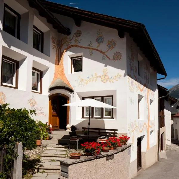 Hotel Chasa Sofia, hotel u gradu 'Scuol'