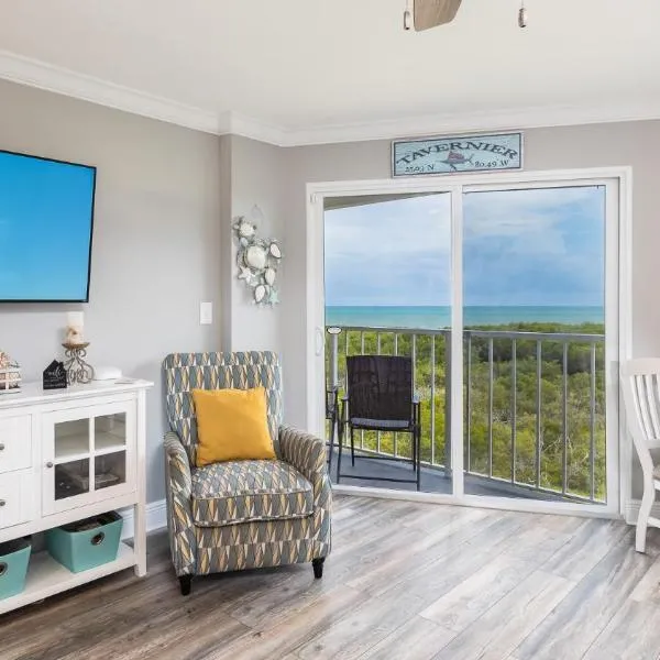 Sea View and Sunrise Top Floor Ocean Pointe 2412, хотел в Кий Ларго