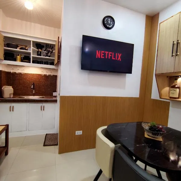 SNOW Studio Apartment - Near Clark International Airport, hotel in Mabalacat