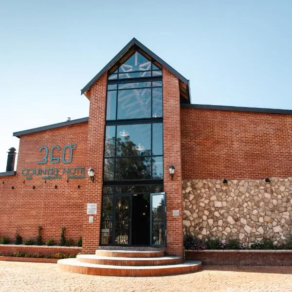 360 Country Hotel, hotel v destinaci Clarens