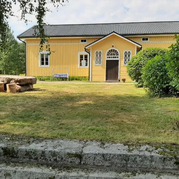 Maalaistalon päärakennuksessa asunto, ξενοδοχείο σε Salo