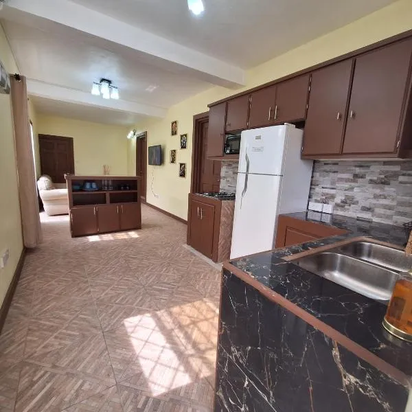 Ackee Green Rental - 3 beds large apartment or 2 beds modern apartment, khách sạn ở Gros Islet