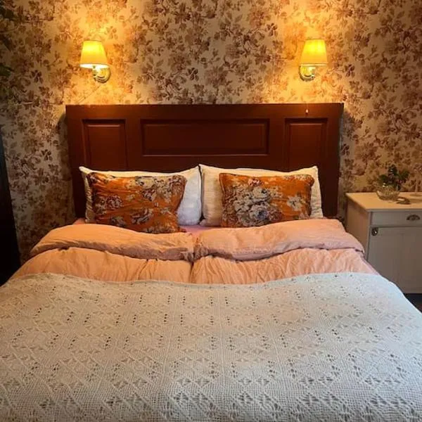 Cozy 1700s farmhouse on Seskarö Island, ξενοδοχείο σε Seskarö