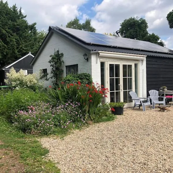 Studio Bloemenboerderij-Aperloo, hotel in 't Harde