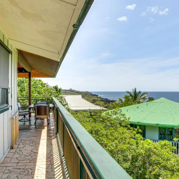 Ocean-View Bungalow Walk to Pebbles Beach!, hotel v destinaci Hookena