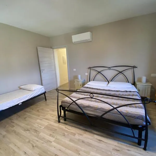 LA CHIUSA Bed and Breakfast, khách sạn ở Montichiari