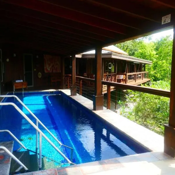 Villa Divina at Framadani estate - Jungle villa with a pool, hotel v destinaci San Ignacio