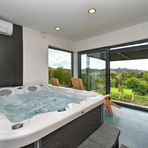 Wellness Villa Silente with spa area, hôtel à Jalšovec