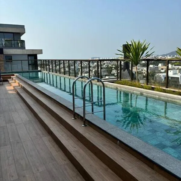 Apto Elegante com Localização Privilegiada e Rooftop incrível, hotel em Florianópolis