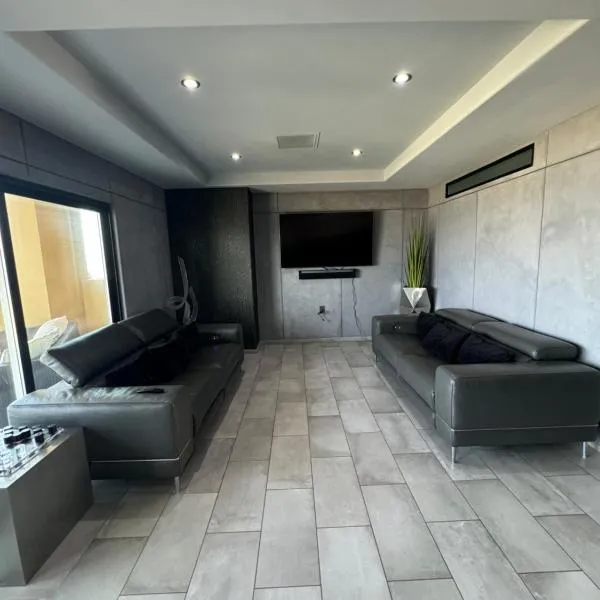 Rosarito Rivera beach condo, hotel in Rosarito