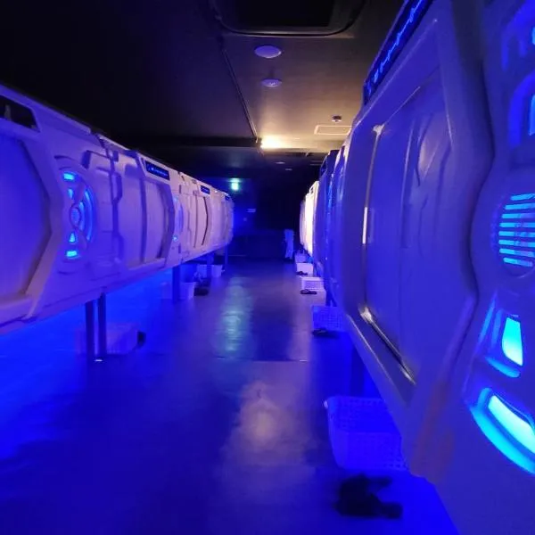 Hotel Galaxy Pod 北越谷店, ξενοδοχείο σε Koshigaya