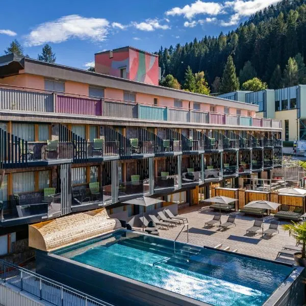 Ravelli Sporting, hotel din Mezzana