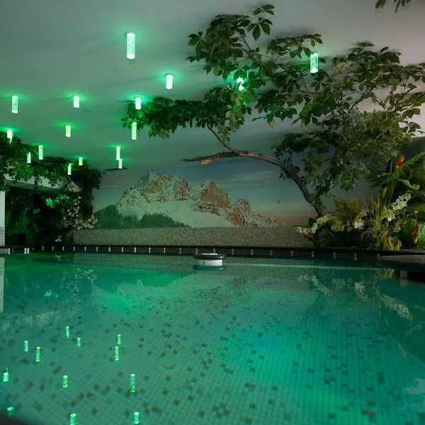 Family & Wellness Hotel Fontana, готель у місті Віго-ді-Фасса