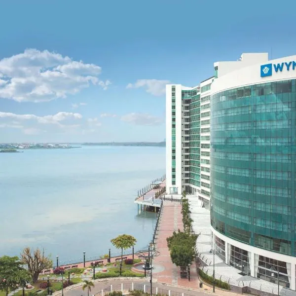 Wyndham Guayaquil, Puerto Santa Ana，瓜亞基爾的飯店
