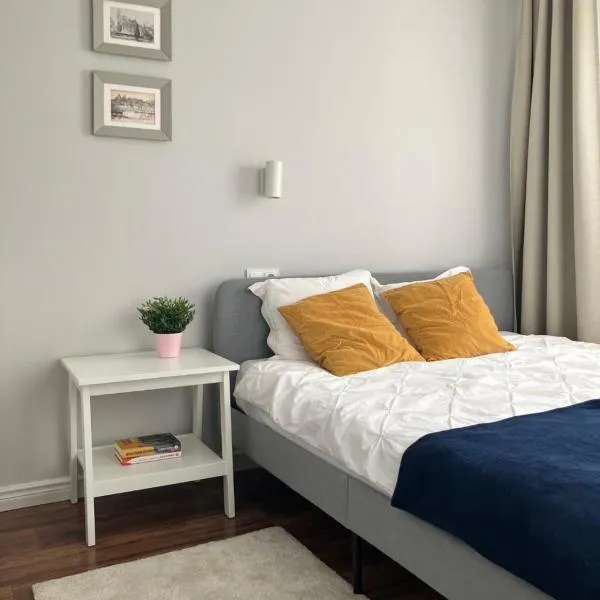Cicha przystań Apartament nad Zalewem, מלון בסרוק