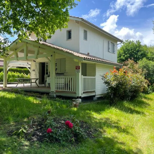 Chalet Landais, hotel in Sanguinet