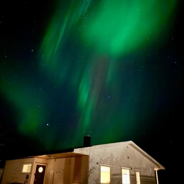 Idyllisk enebolig!, hotel v destinaci Svolvær