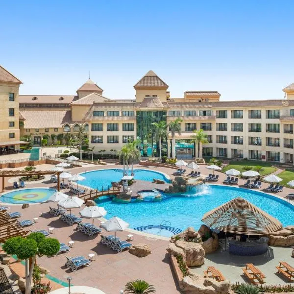 Hilton Pyramids Golf, hotel u gradu Madinat as-Sadis min Uktubar