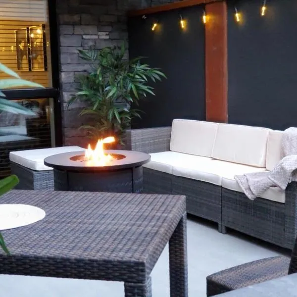 Le Bucheron Stunning Spring Creek Luxury condo, Hotel in Canmore