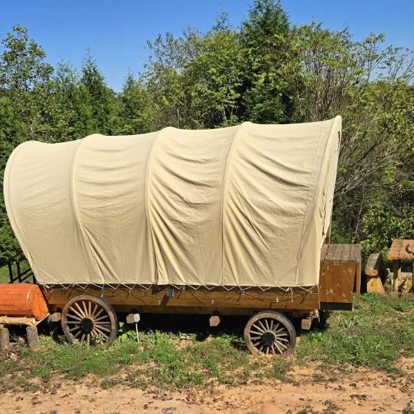 Covered Wagons Hill Camp - WAGON 4, hotel v destinaci Lenoir