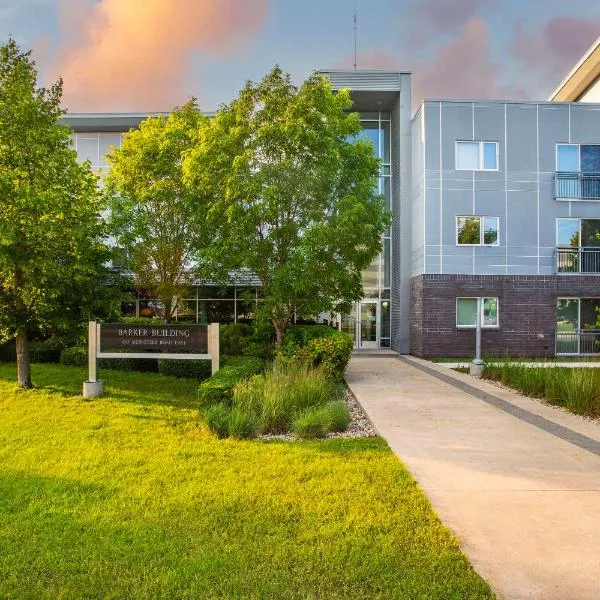 Barker Suites Southport, hotel v destinaci Portage La Prairie