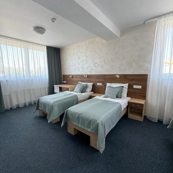 Sport hotel Sletiště, hotel in Kladno