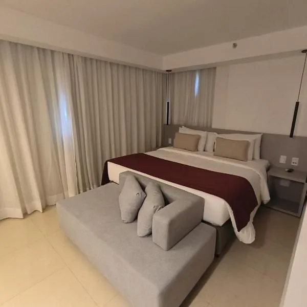 Raridade!! Flat Particular de Alto Padrão em Hotel Novíssimo - Cama King Size e Cama de Solteiro - Limpeza Diária Gratuita - Ótimo Preço - Excelente Atendimento - Melhor Localização de Brasília - Dentro do Hotel Ramadã Brasília Alvorada, hotel in Brasilia