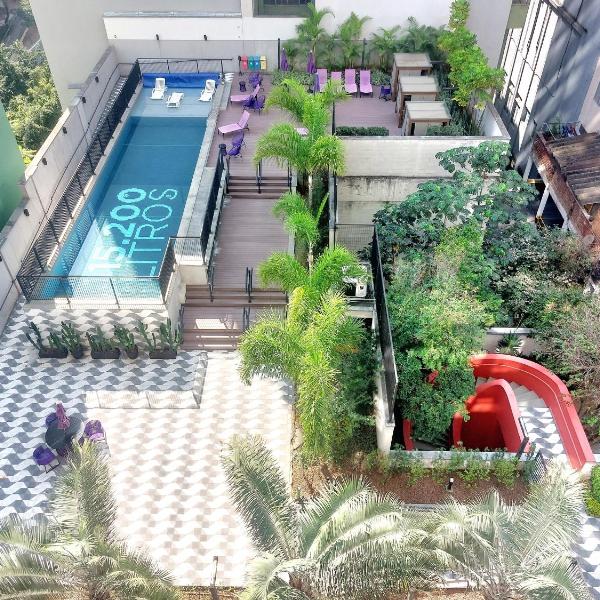 TEM TUDO Piscina Academia Sauna Squash, Sao Paulo