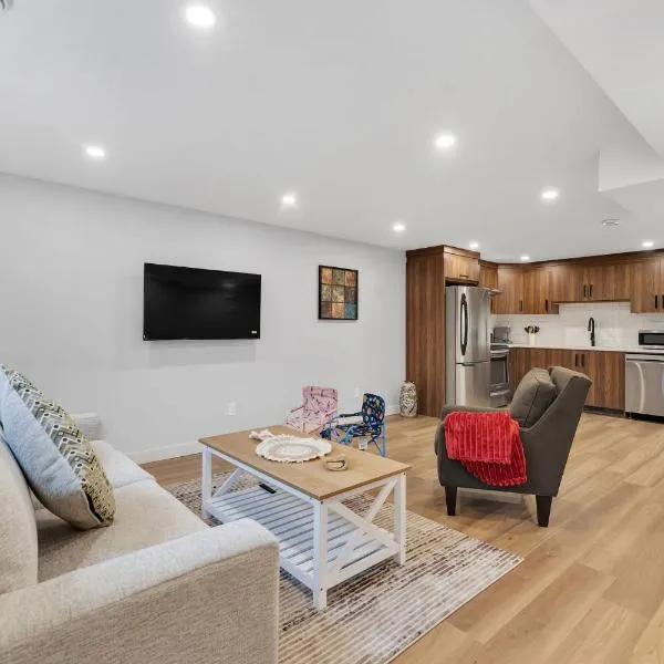 2 bedroom Cozy Secondary suite, hotel v destinaci Calgary