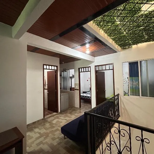 CÓMODO APARTAMENTO CENTRAL EN BARRIO SEMI RURAl, hotel in Villavicencio