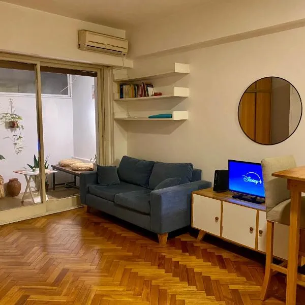 Cozy apartment in the heart of San Telmo, hotel in Buenos Aires