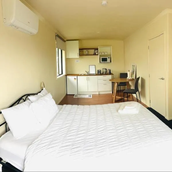 Logies Lodge, hotel i Ruakaka