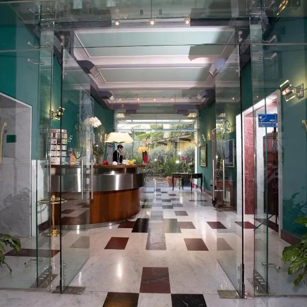 Ateneo Garden Palace, hotel u Rimu