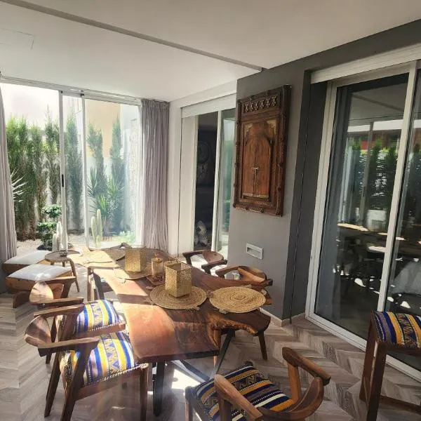 Magnifique appartement Casa Finance City, hotel en Casablanca