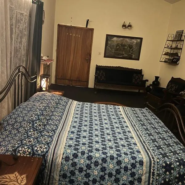 Rooms in Central Rawalpindi, hotel en Rawalpindi